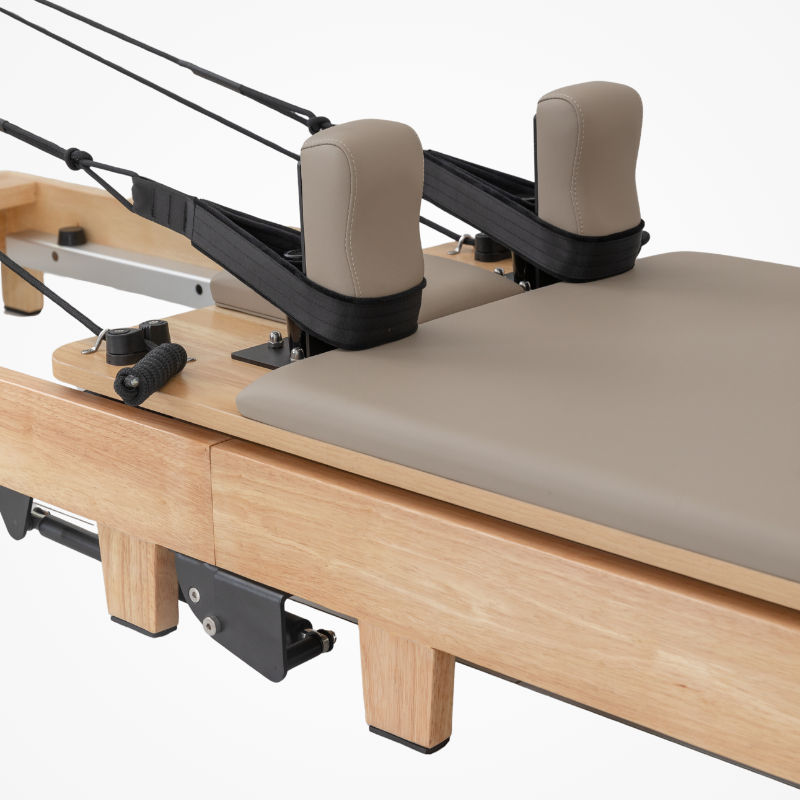 Close-up of the carriage bed on Reformys Cloud Portable Pilates Reformer in Beige
